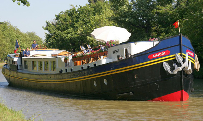 French hotel barge Anjodi - Come along