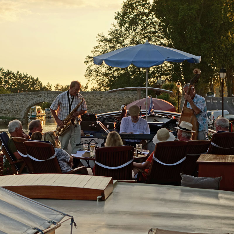French hotel barge Anjodi