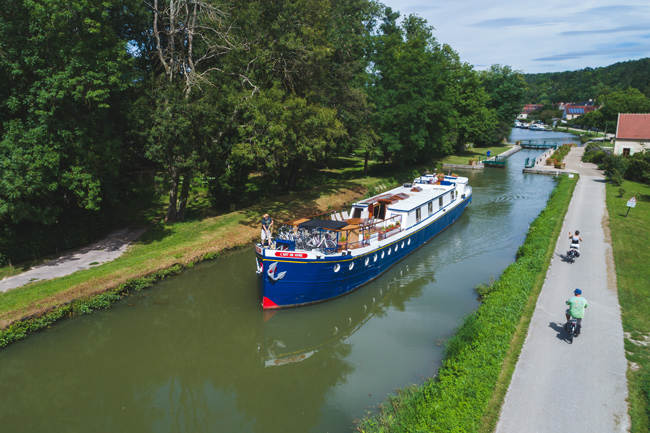 Barge l'Art de Vivre
