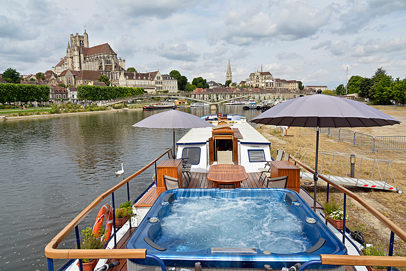 Photos : Sundeck - French Hotel Barge l'Art de Vivre cruising Nivernais Canal in Northern Burgundy France