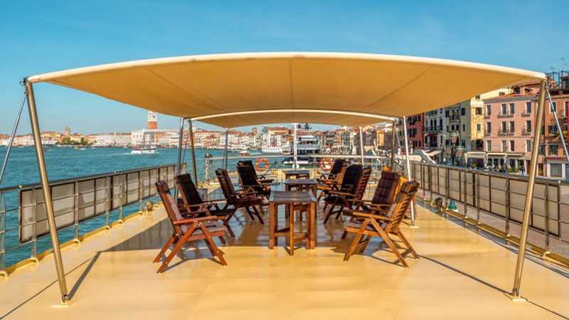 La Bella Vita - Sundeck