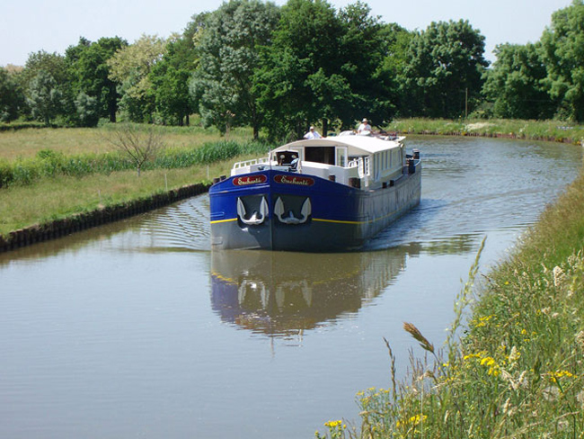 French Barge Enchante - Cruising Canal du Midi