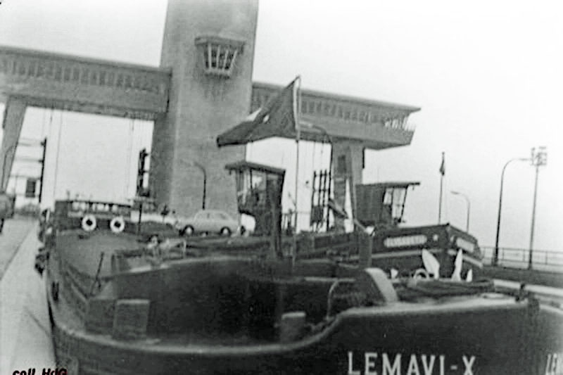 Hotel Barge KIR ROYALE in previous life as Lemavi-X