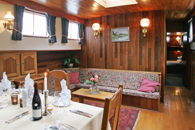 French Barge Nymphea - Cruising the Loire Valley, France