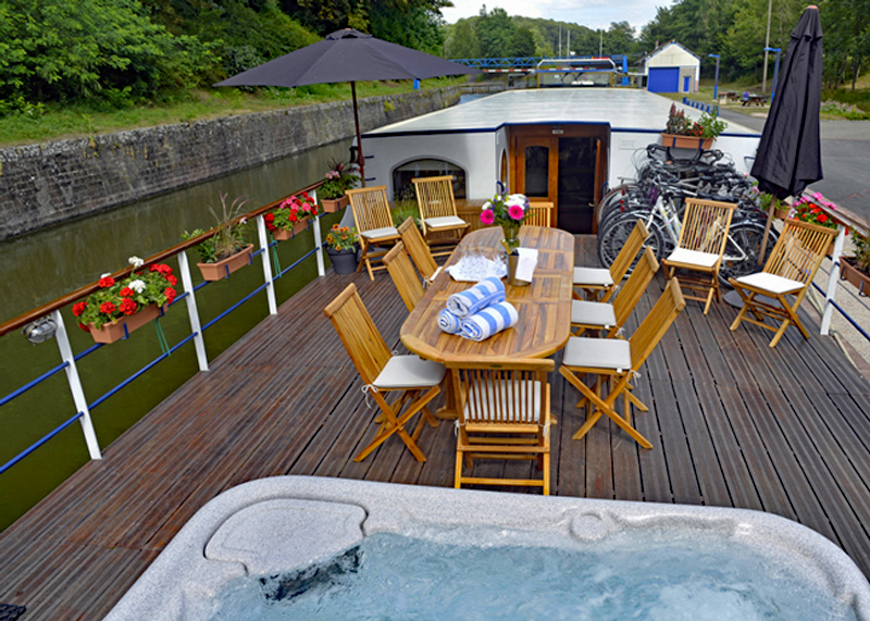 Hotel Barge Panache - Cruising France, Holland, Belgium