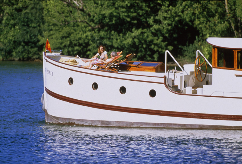 French Barge Roi Soleil - Cruising the south of France