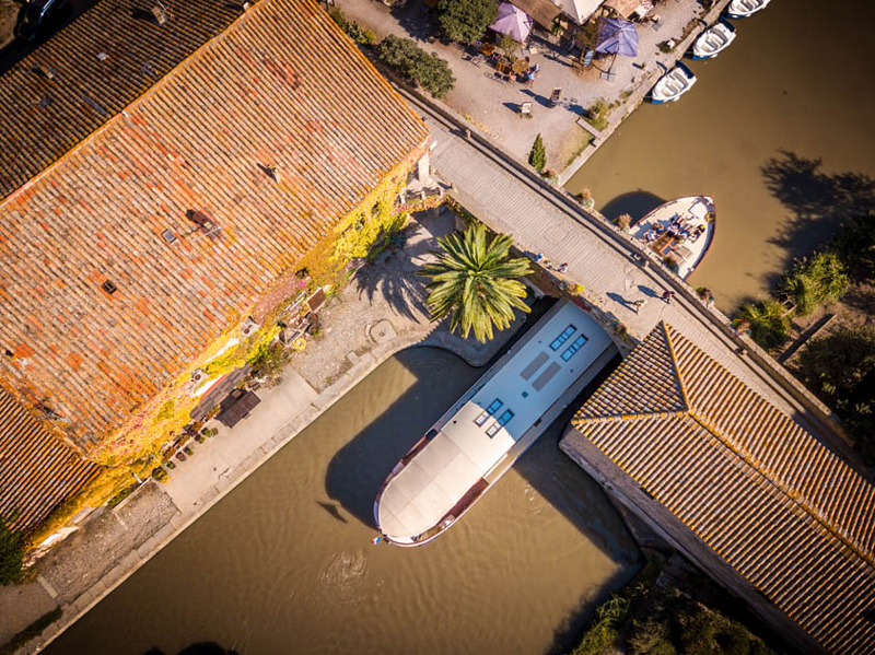 French Barge Roi Soleil - Cruising the south of France