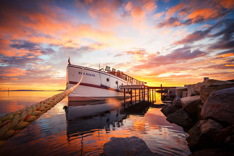 French Barge Roi Soleil - Cruising the south of France