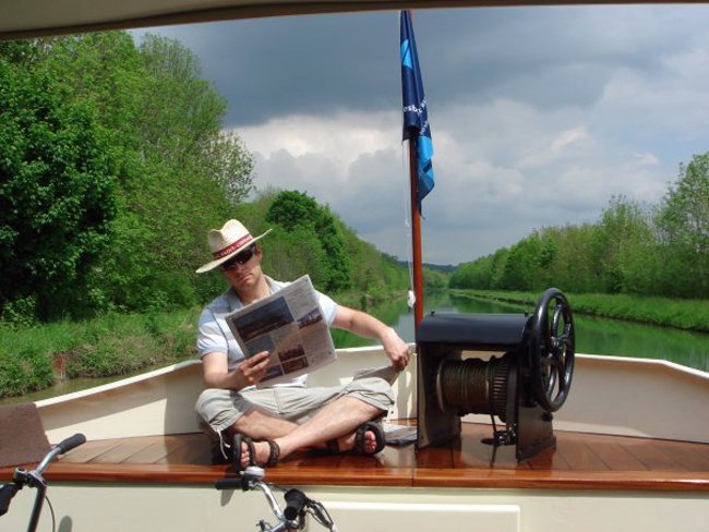 French Barge Savoir Vivre - Cruising Burgundy France