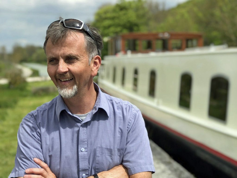 French Barge Savoir Vivre - Captain Richard