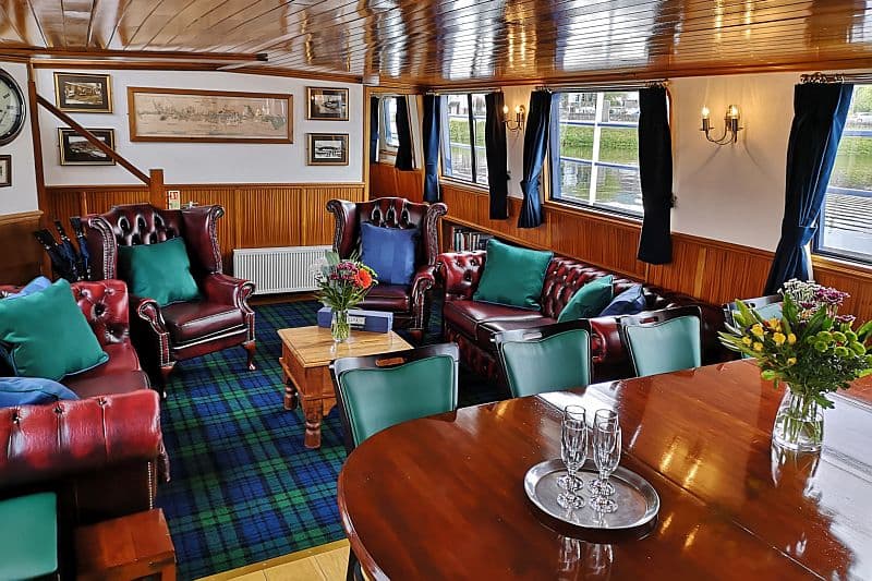 Hotel Barge Scottish Highlander - Cruising Scotland