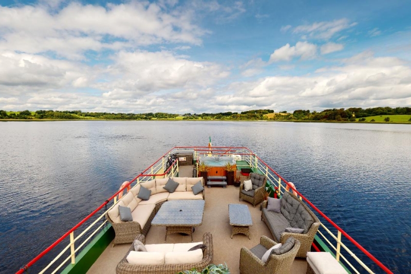 Irish Hotel Barge Shannon Princess - Cruising Ireland