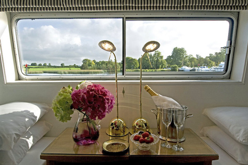 Irish Hotel Barge Shannon Princess - Cruising Ireland