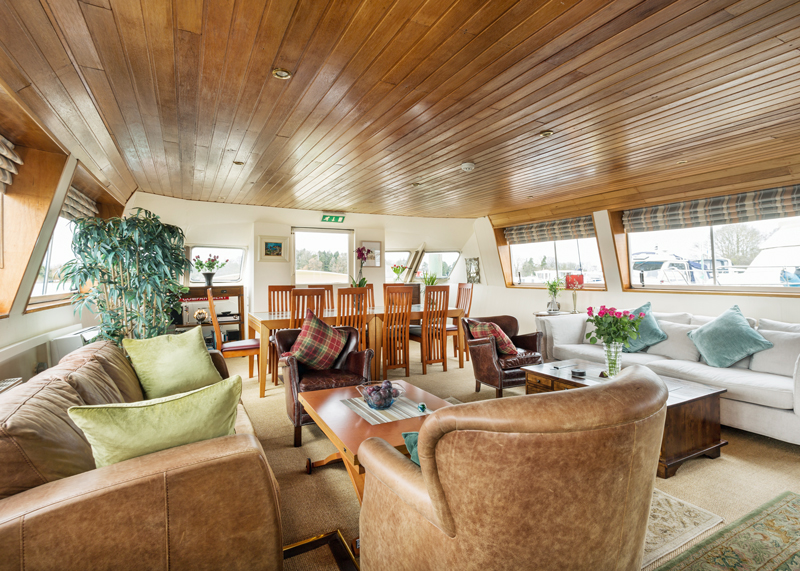 Irish Hotel Barge Shannon Princess - Cruising Ireland