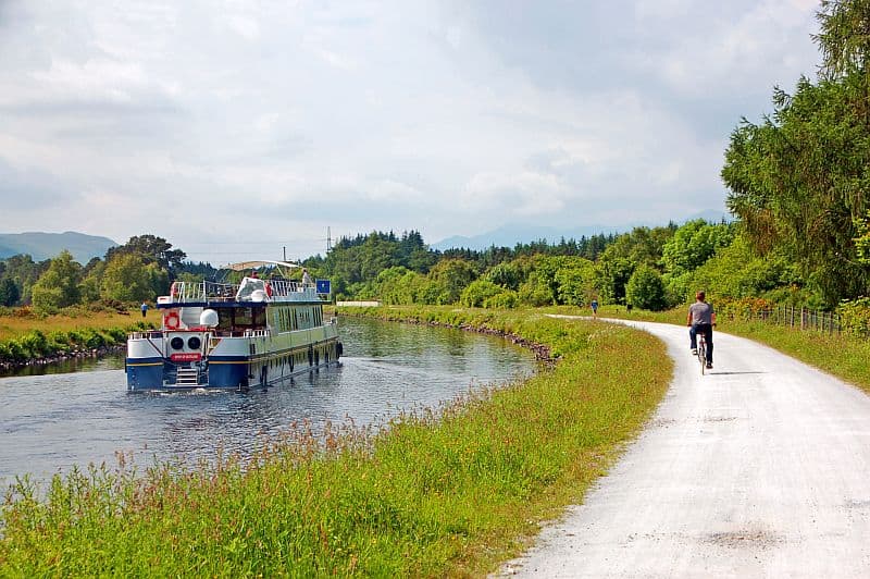 Scottish Hotel Barge Spirit of Scotland - Cruising Scotland