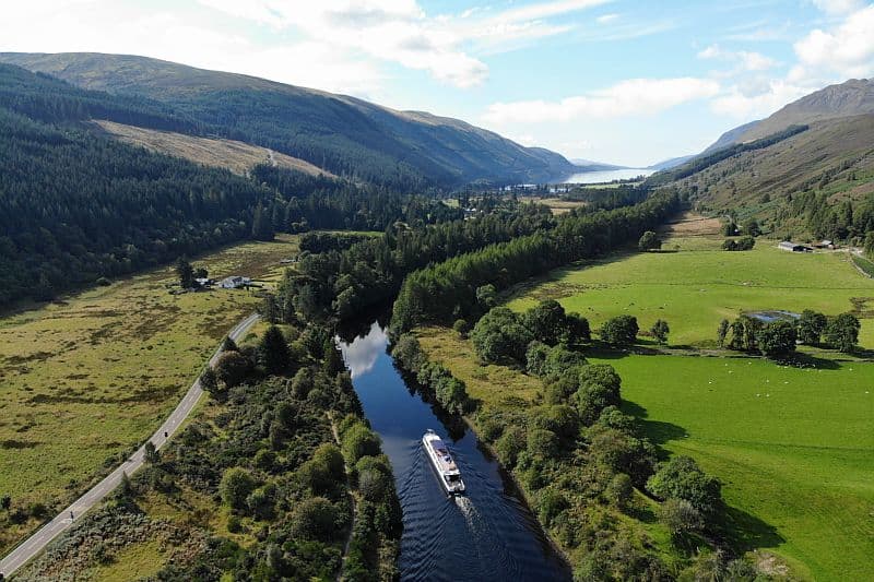 Scottish Hotel Barge Spirit of Scotland - Cruising Scotland