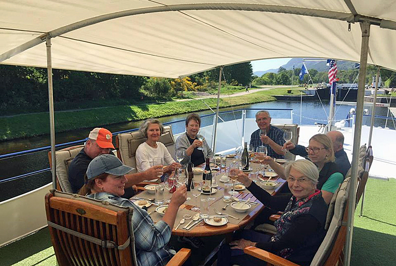 Scottish Hotel Barge Spirit of Scotland - Cruising Scotland