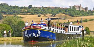 Hotel Barge L'IMPRESSIONNISTE - Barging in France - www.BargeCharters.com