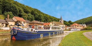 Hotel Barge PANACHE - Barging in France, Holland, and Belgium. Barge charters for the European waterways