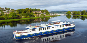 Hotel Barge SPIRIT OF SCOTLAND - Barging in Scotland - www.BargeCharters.com