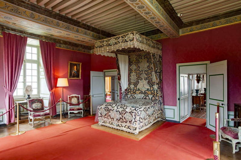 Chateau de Bazoches Bed Chamber Burgundy France - Visit Chateau de Bazoches