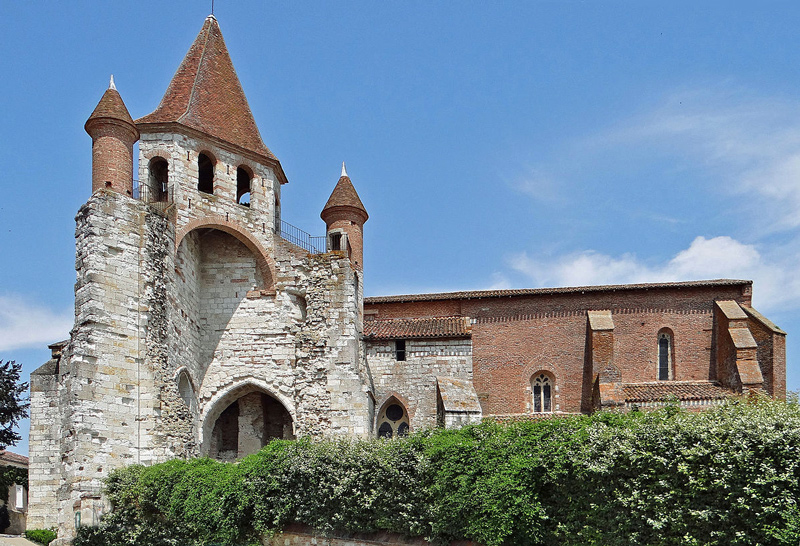 Church of Saint-Peter, Auvillar French Hotel Barges Vacations Cruises Tours Charters Barging in France - Church of Saint-Peter, Auvillar, Canal de Garonne, France - BargeCharters.com