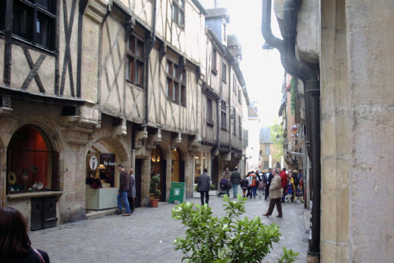 Dijon street www.BargeCharters.com