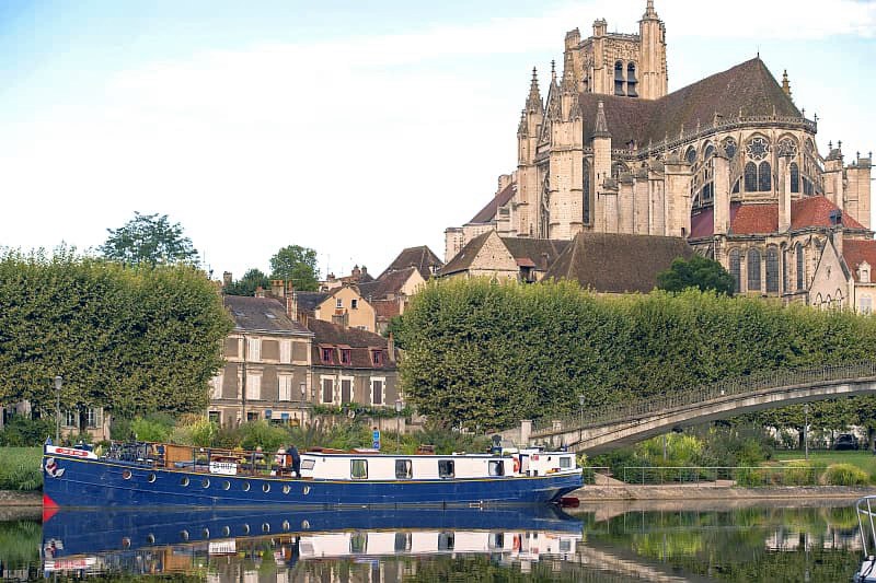 canal du nivernais - Auxerre The Gothic Cathédral St-Étienne