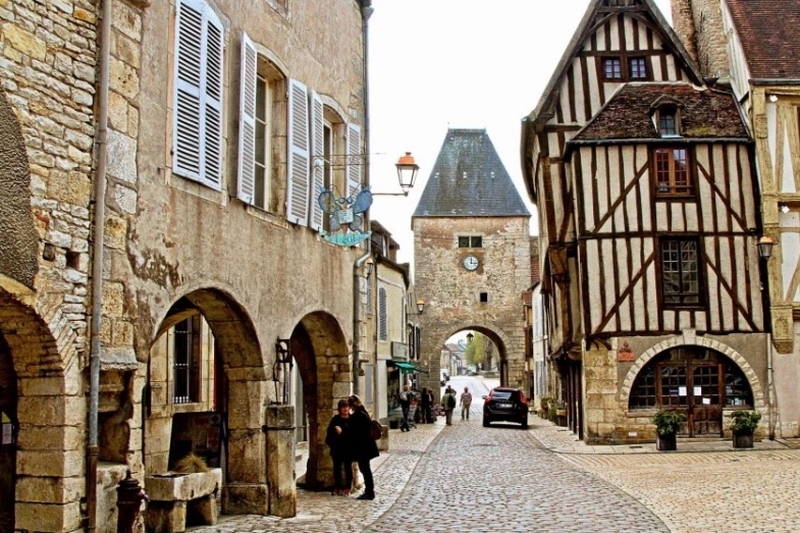 canal du nivernais Noyers-sur-Serein