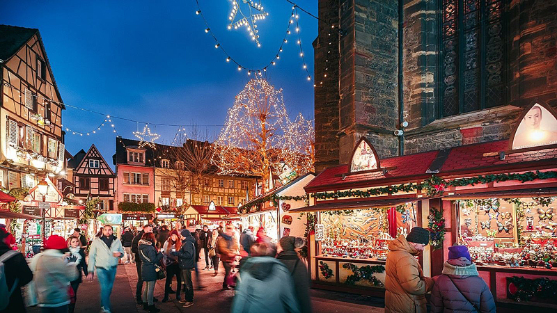 Strasbourg - Christmas Market barge cruise in Alsace-Lorraine France French Hotel Barge Cruises in Alsace-Lorraine France. Christmas Market Alsace France