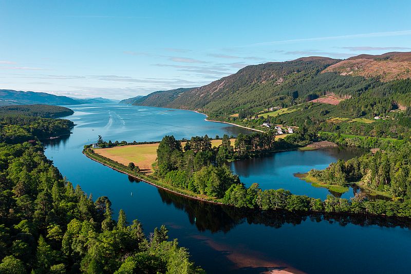 DOCHGARROCH- Scottish Highland Caledonian Canal Barge Cruise
