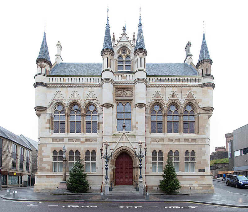 IVERNESS TOWN HOUSE- Scottish Highland Caledonian Canal Barge Cruise