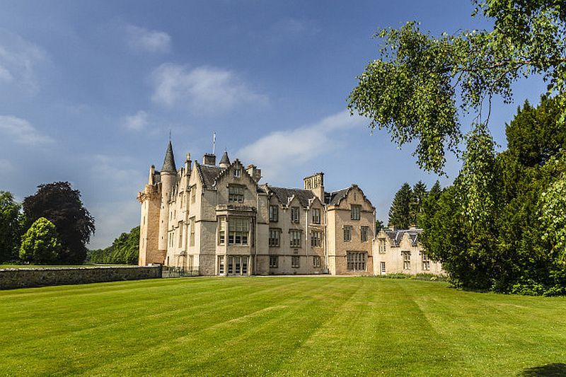 BRODIE CASTLE - Scottish Highland Caledonian Canal Barge Cruise