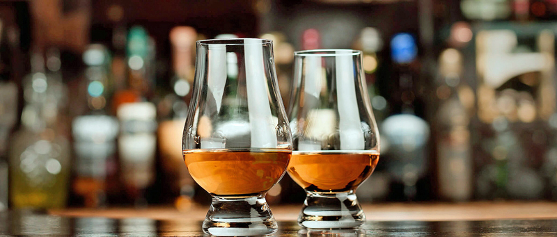 SCOTTISH WHISKY TRAIL BARGE CRUISE  - Scottish Highland Caledonian Canal Barge Whisky Trail Cruise