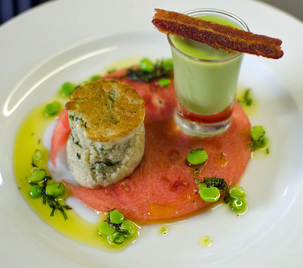 Enjoy excellent meals aboard English Hotel Barge Magna Carta