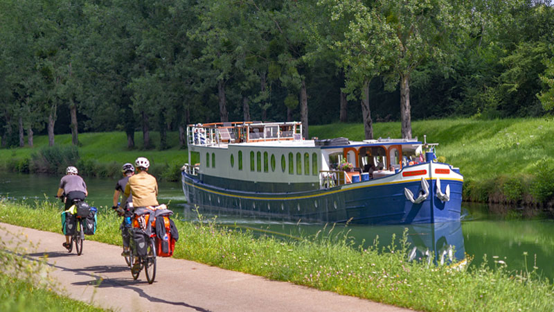 French Hotel Barge Kir Royale -Bikes on towpath