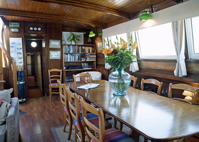 French Hotel Barge Athos - Dining
