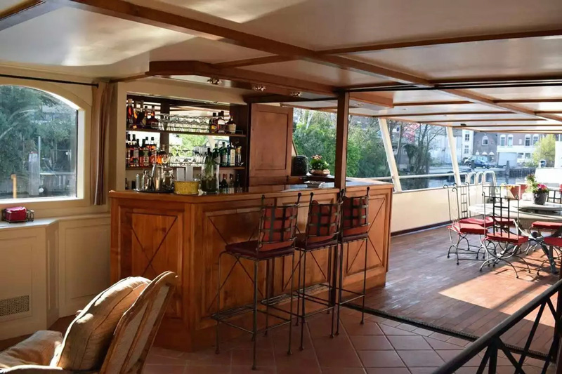 Hotel Barge Aurora - Bar - Serves both Salon & Terrace