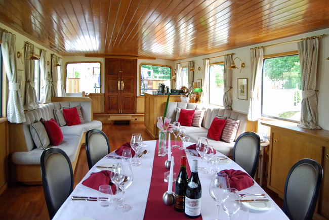 Hotel Barge L'Impressionniste - Salon & Dining