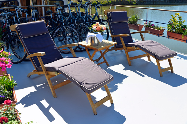 French Hotel Barge L'Impressionniste - Sun loungers / deck chairs