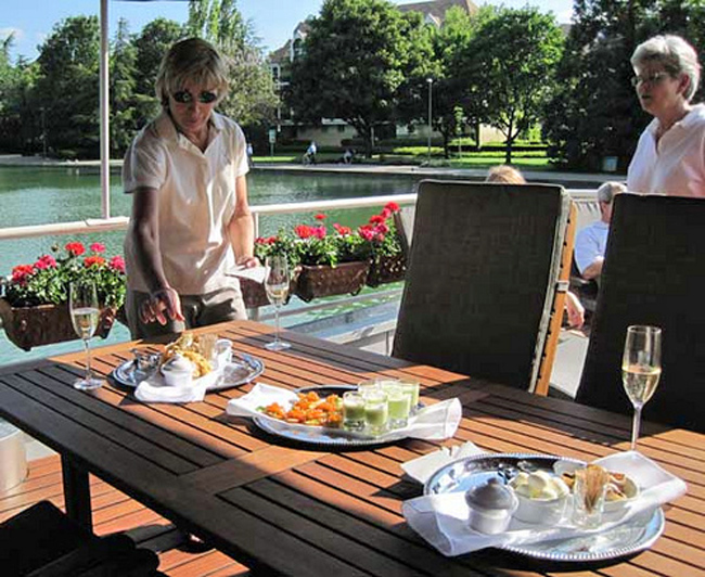 French Hotel Barge Prosperite - Al fresco lunch on the sun deck