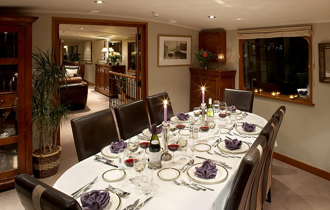 French Hotel Barge Prosperite - Dining