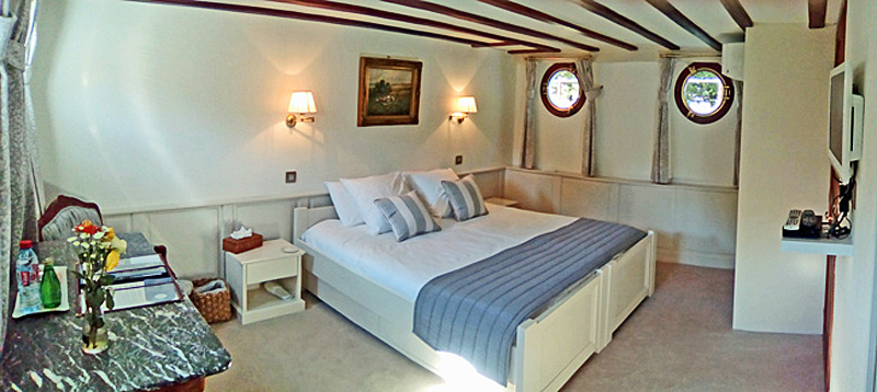 French Hotel Barge Renaissance - Guest cabin, double