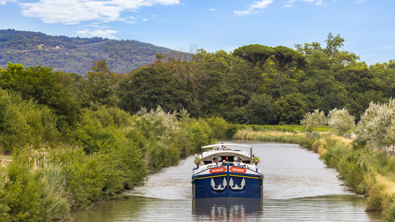 French Hotel Barge Enchante - Barge cruises on the Canal du Midi through beautiful countryside of southern France