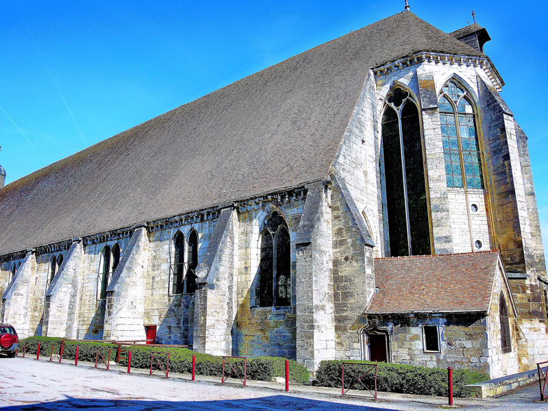 Hôtel-Dieu Notre-Dame des Fontenilles in Tonnerre. Canal de Bourgogne. Photo: Wikimedia Commons - Espirat CC SA 4.0