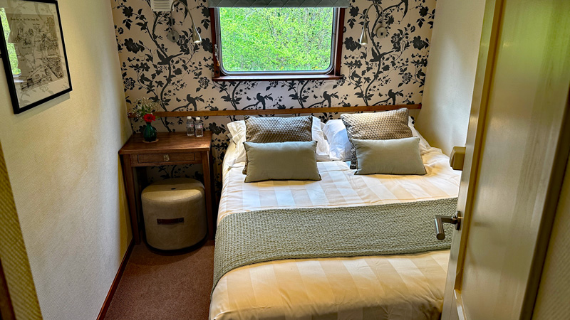French Hotel Barge Savoir Vivre - Guest Cabin set up with a double bed
