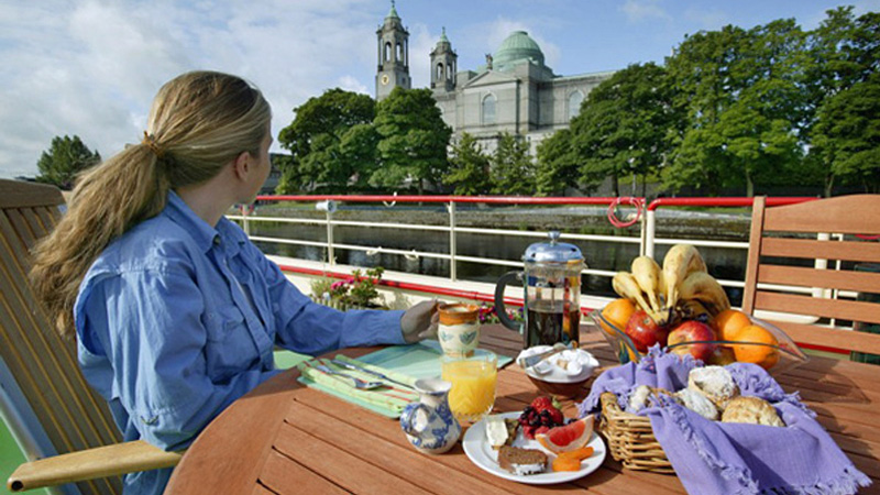 Irish Hotel Barge Shannon Princess - Enjoy an al fresco breakfast on the upper sundeck