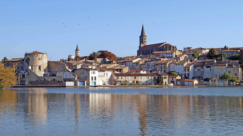 The Grand Basin of Castelnaudary - a town along the Canal du Midi in France. Photo: Wikimedia Commons - profburb CC-SA 3.0