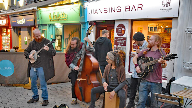 Ireland - Galway street musicians. Photo: Wikimedia Commons - N.Chadwick CC-SA 2.0