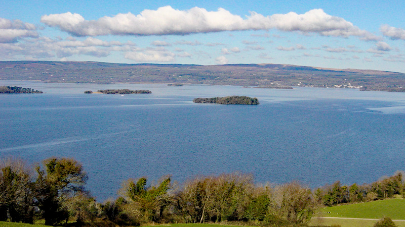 Ireland - Lough Derg. Photo: Wikimedia Commons - Ludraman CC-SA 3.0